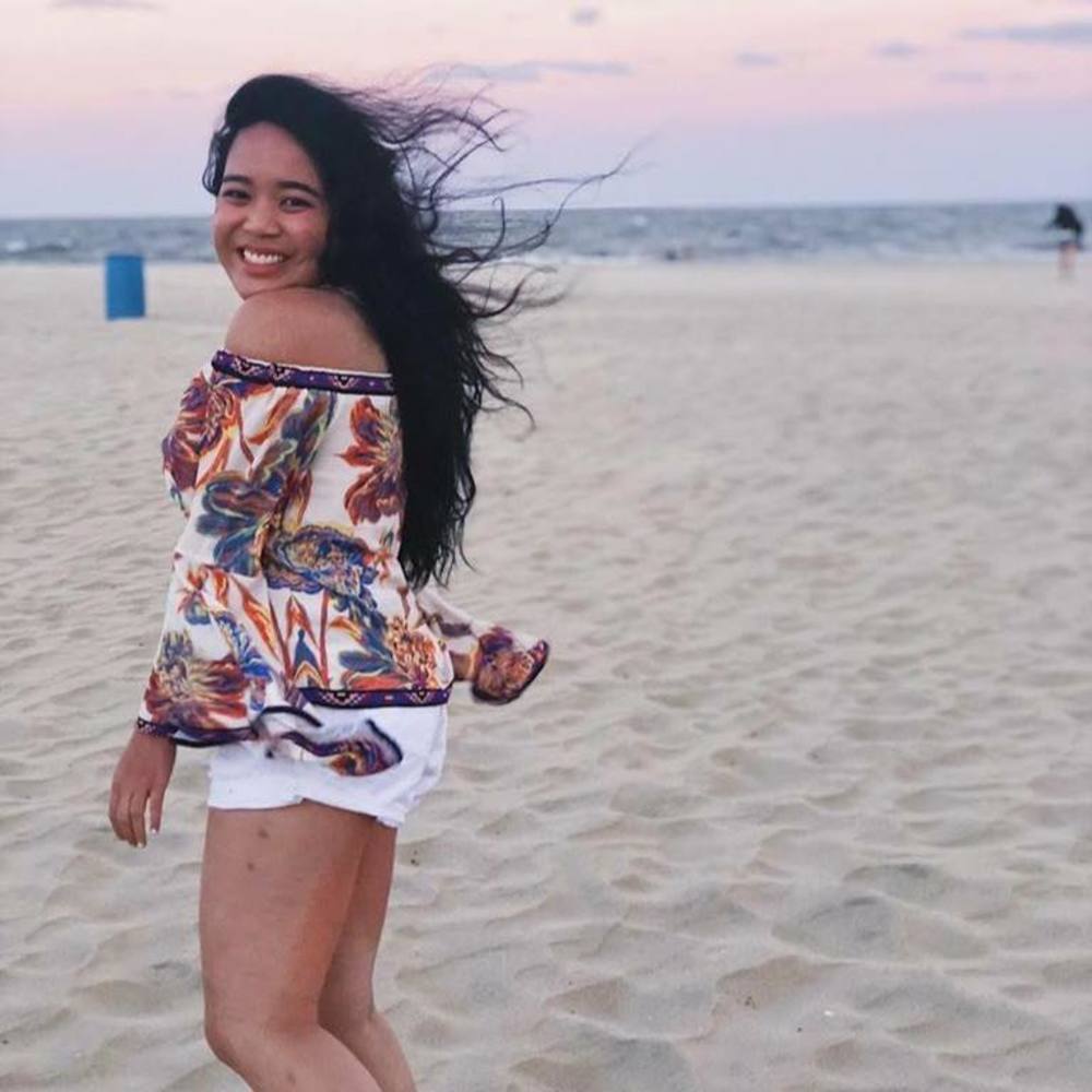 Meet your Posher, Chloe